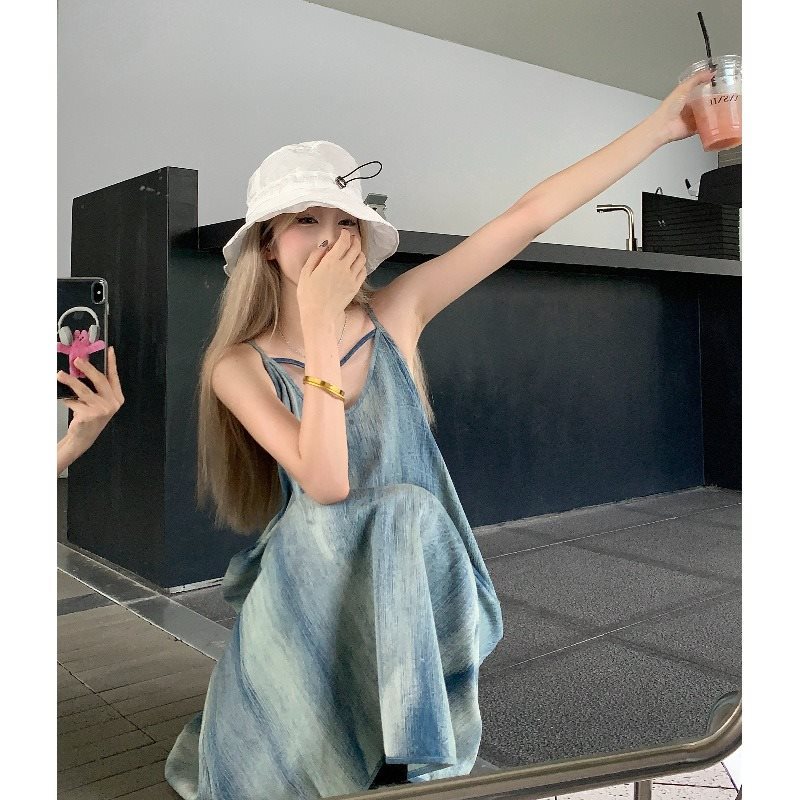 法式扎染吊带连衣裙女夏慵懒风宽松三亚泰国穿搭海边度假沙滩长裙
