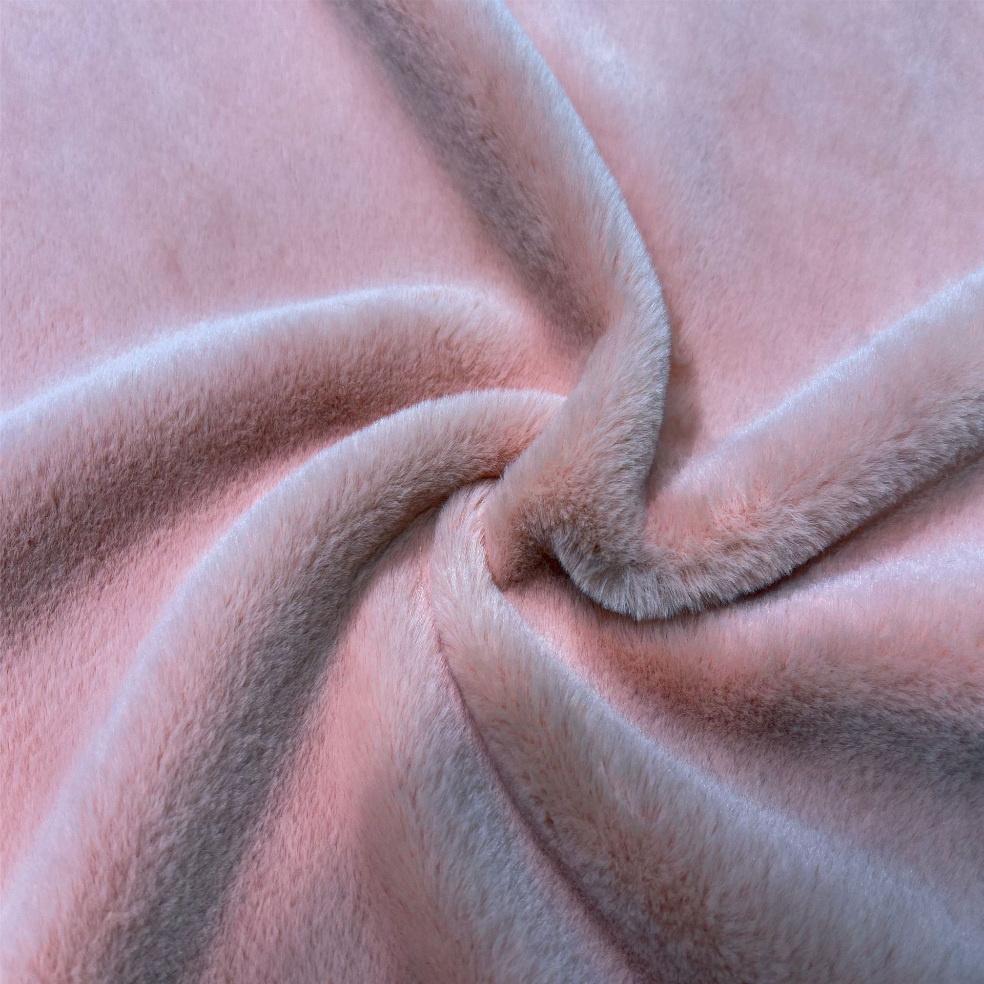 毛绒现货1000克仿貂绒布料水貂绒短毛平毛儿童衣服玩具扎染面料