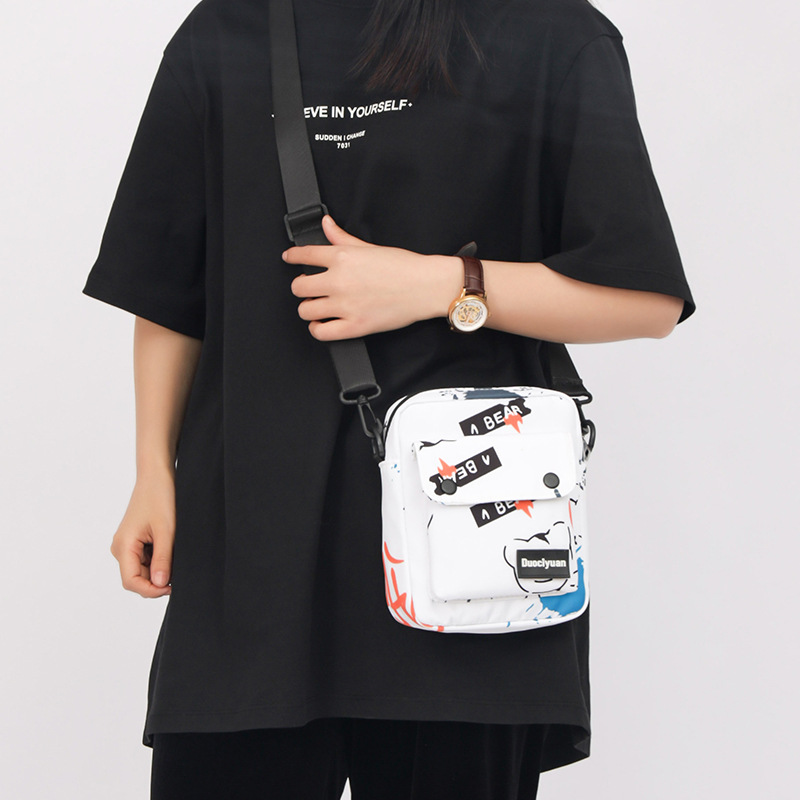 2022 Spring and Summer New Japanese Ins Harajuku Tide Cool Contrast Color Graffiti Letters Girl Student Versatile Bag