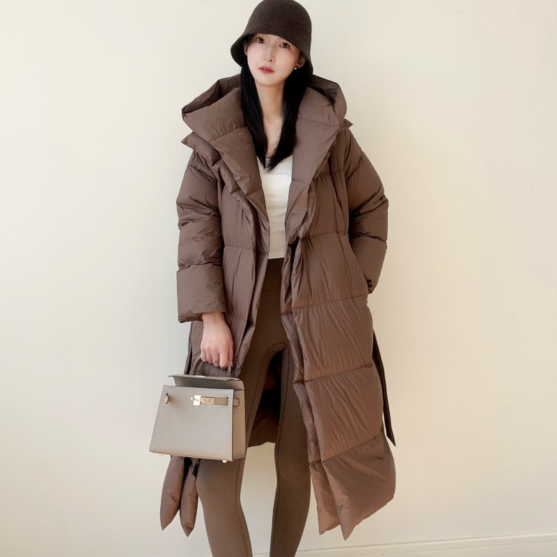 高端羽绒服女长款腰带巫师帽23冬季新款假两件浴袍式廓形加厚外套