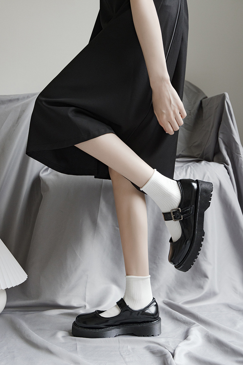 春秋新款白色袜子女jk花边女袜洛丽塔中筒袜可爱日系潮袜ins