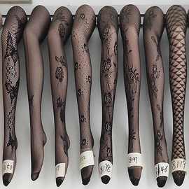 蜘蛛网大腿袜子