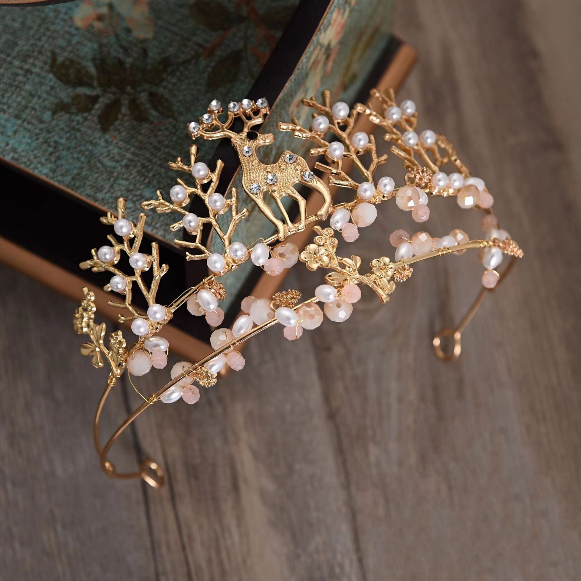 Handmade Pearl Deer Crown Birthday Baking Decoration One Deer Has Your Crown Wedding Birthday Party Flower Decoration