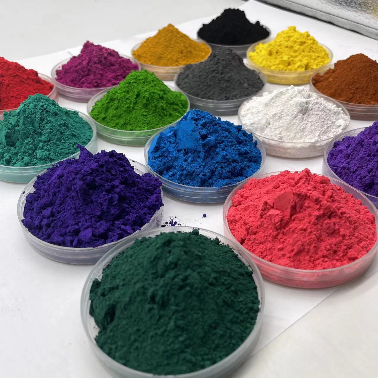 油漆水泥调色氧化铁颜料 彩砖建筑陶瓷用色粉 墙体彩绘涂料