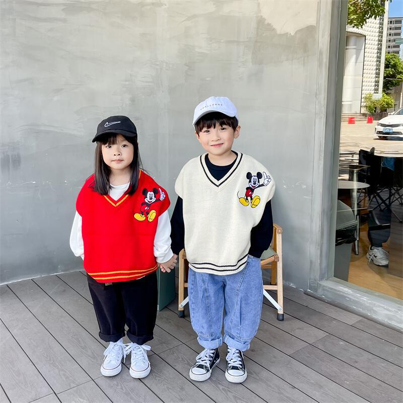 2021秋冬季新品男女童卡通马甲儿童洋气鸡心领刺绣背心兄妹装韩版