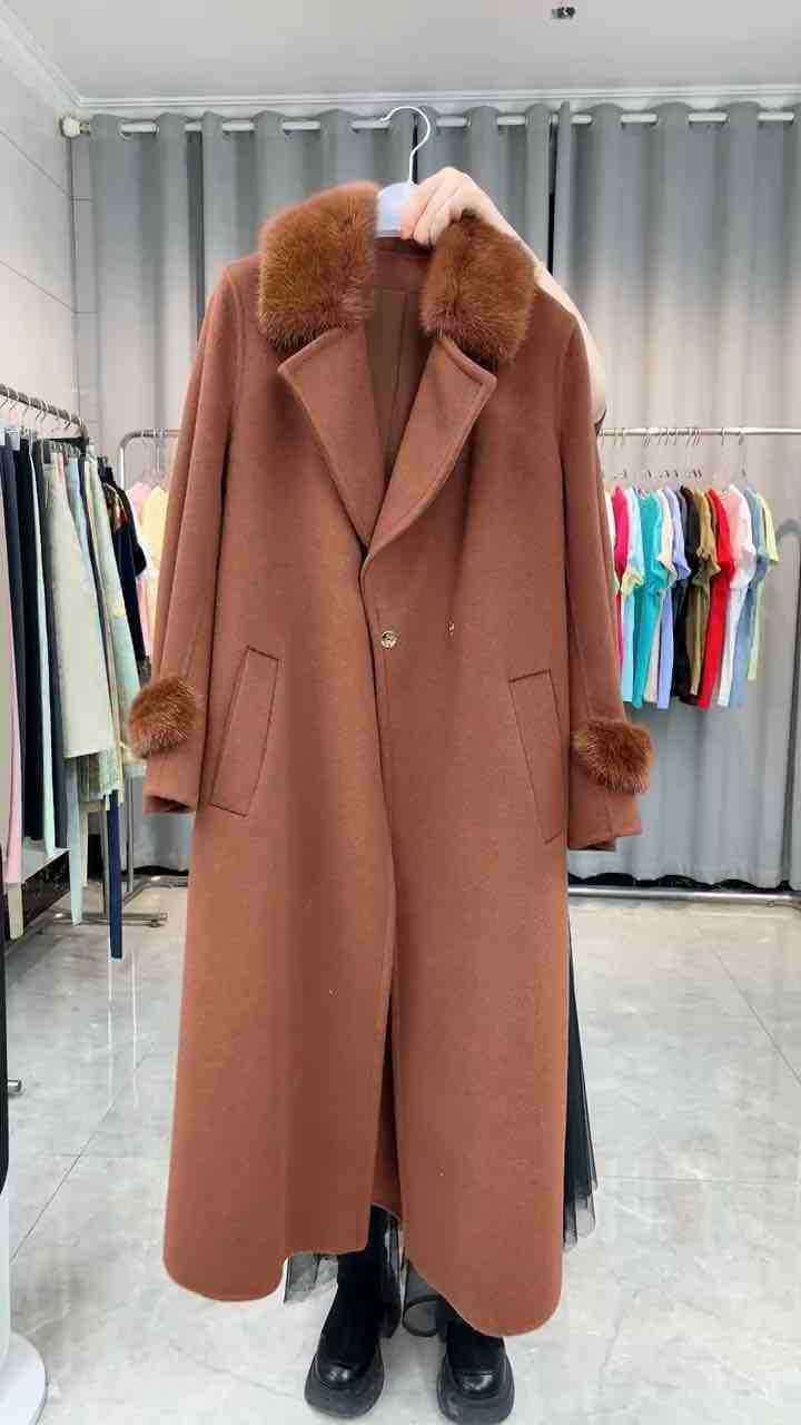 气质简约时尚大方款拼接水貂毛领长款双面羊绒大衣-阿里巴巴