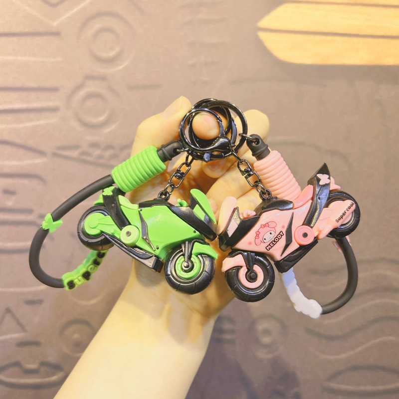 新款潮流机车钥匙扣挂件卡通玩偶小礼品批发钥匙链挂饰小饰品公仔