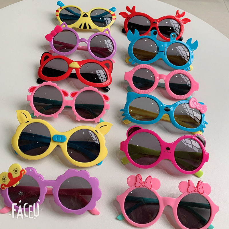 New Kids Sunglasses Cute Boys and Girls Fashion Modeling Sunshade Sunglasses Baby Decorative Candy Glasses Toys