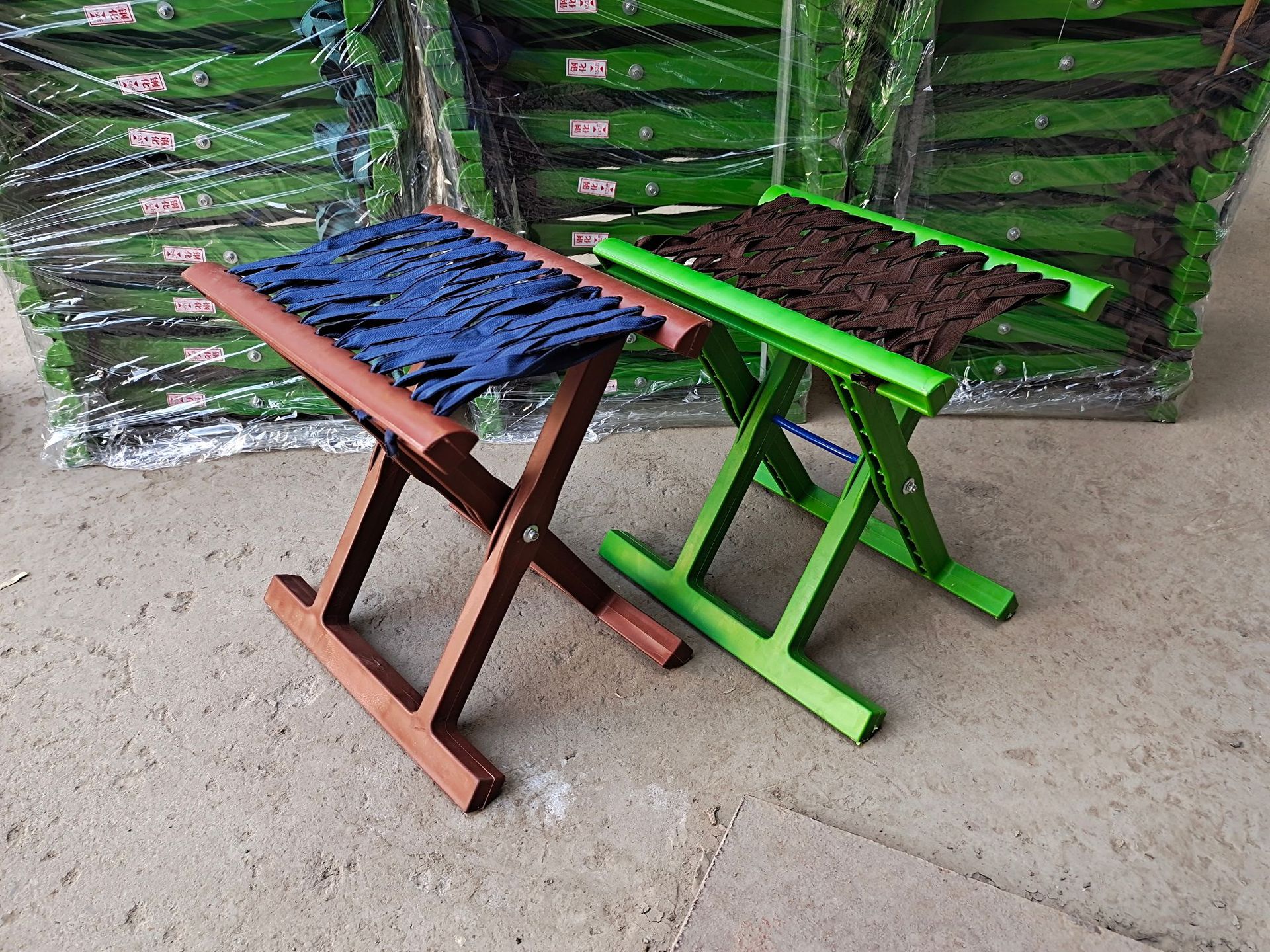 便携式折叠凳40马扎钢化野营钓鱼凳编花撑凳烧烤饭店户外塑料凳