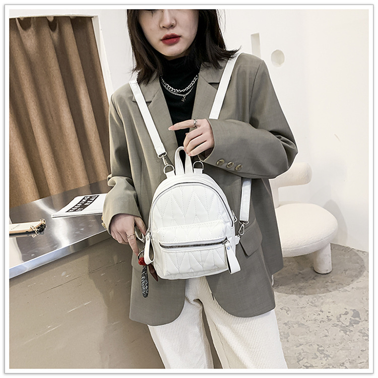 2021 Western Style Backpack Women's New Women's Rhombus Solid Color Tote Shoulder Messenger Bag Fashionable Stylish Outfit Backpack