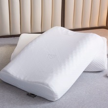 乳胶枕泰国天然枕头成人按摩枕护颈椎狼牙枕会销礼品枕芯一件批发
