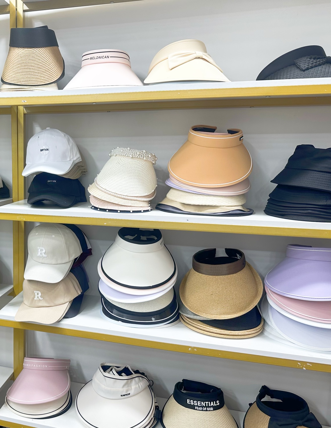 帽子地摊批发夜市实体高品质遮阳帽库存冬帽处理渔夫帽样品