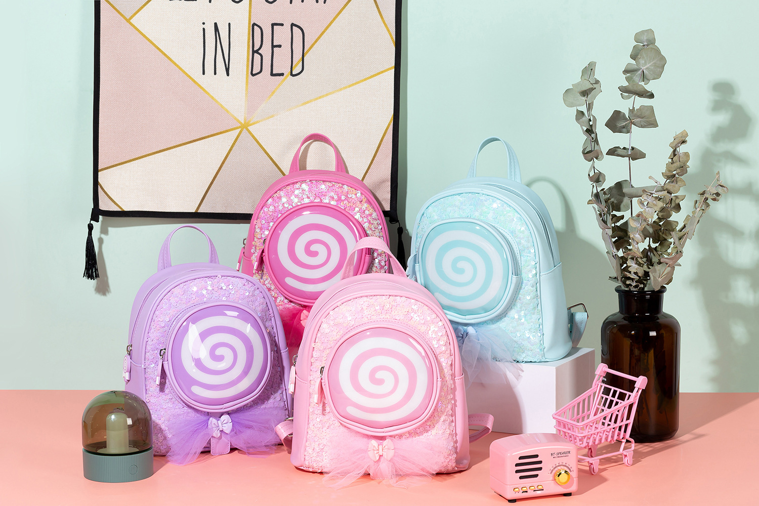 新款幼儿园儿童书包女孩街拍led亮片背包可爱棒棒糖卡通双肩包