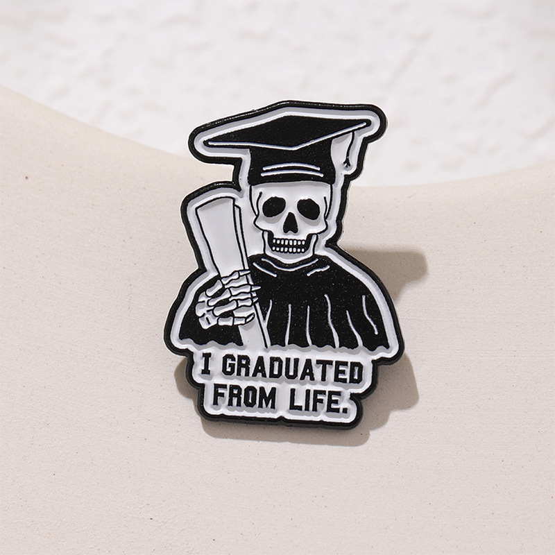 Cross-Border Hot Selling Brooch Graduation Season Doctorial Hat Black Skull Hat Golden M Badge Clothing Accessories Wholesale