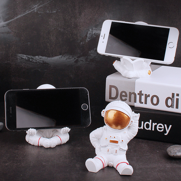 Cartoon Astronaut Mobile Phone Holder Creative Ins Table Decoration Lazy Phone Bracket Resin Crafts