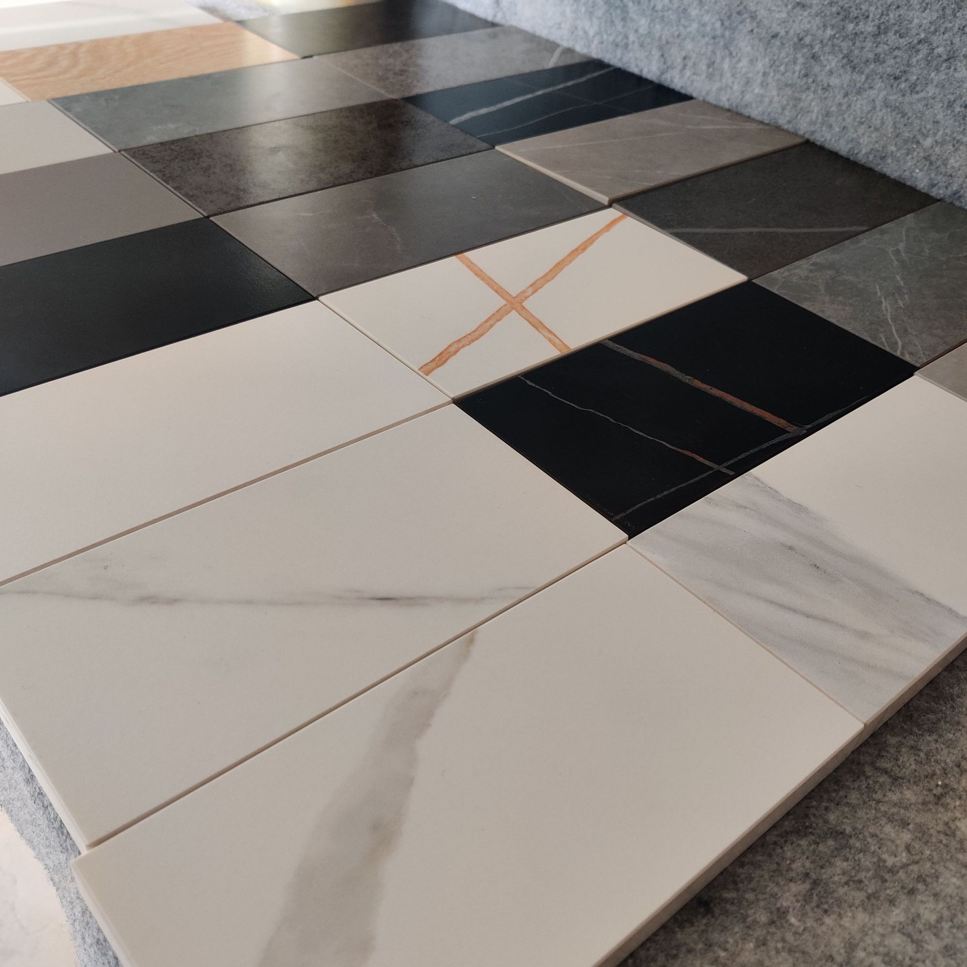 酒店装修地板劳伦特黑金岩板板材批发哑光岩板原材料餐桌面板工厂