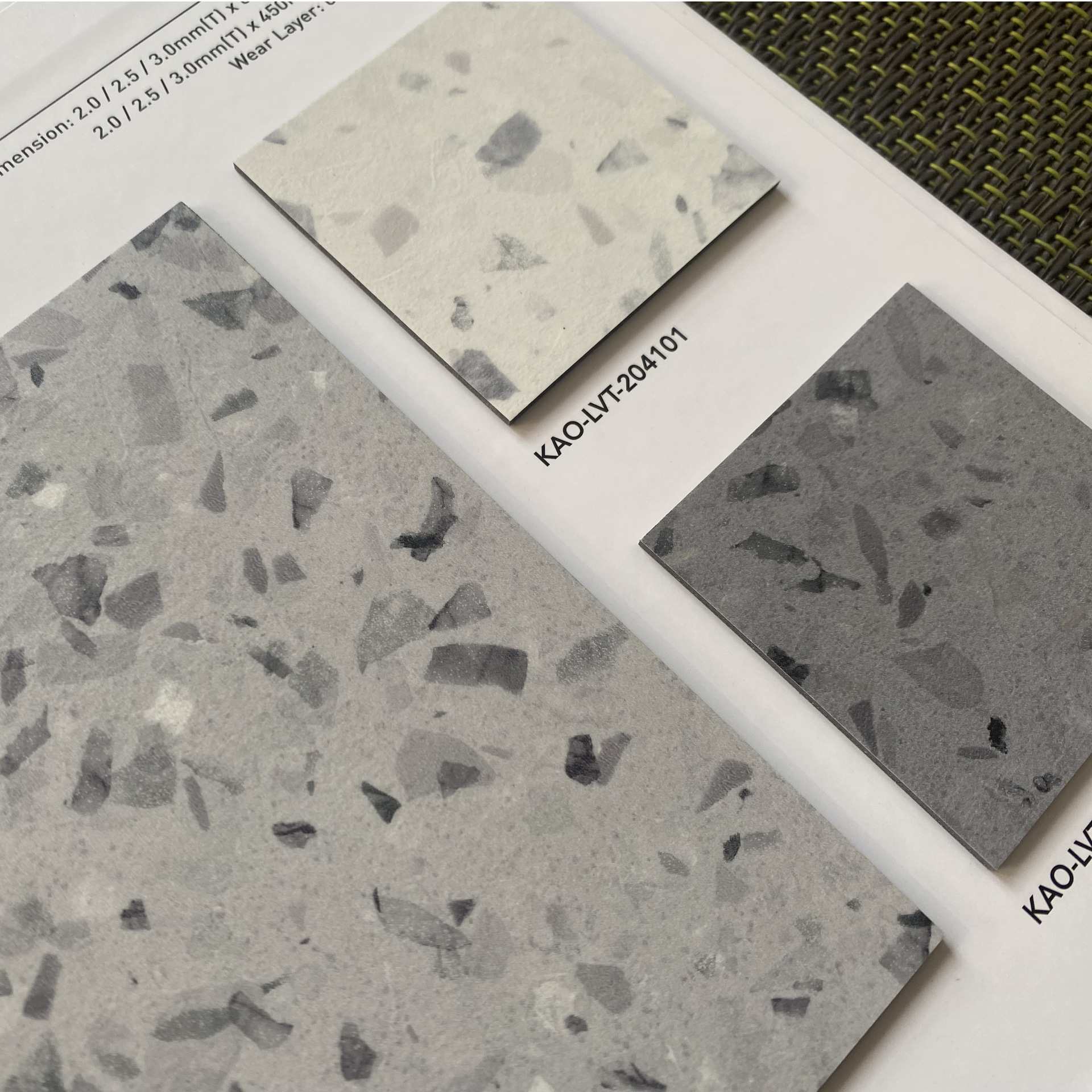 金健2mm水泥灰lvt片材水磨石纹大规格pvc地板办公室健身房图书馆