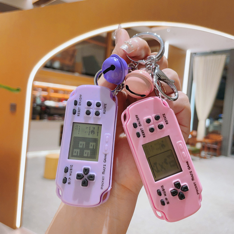 Creative New Nostalgic Tetris Game Console Keychain Handheld PSP Toy Pendant Small Gift Wholesale