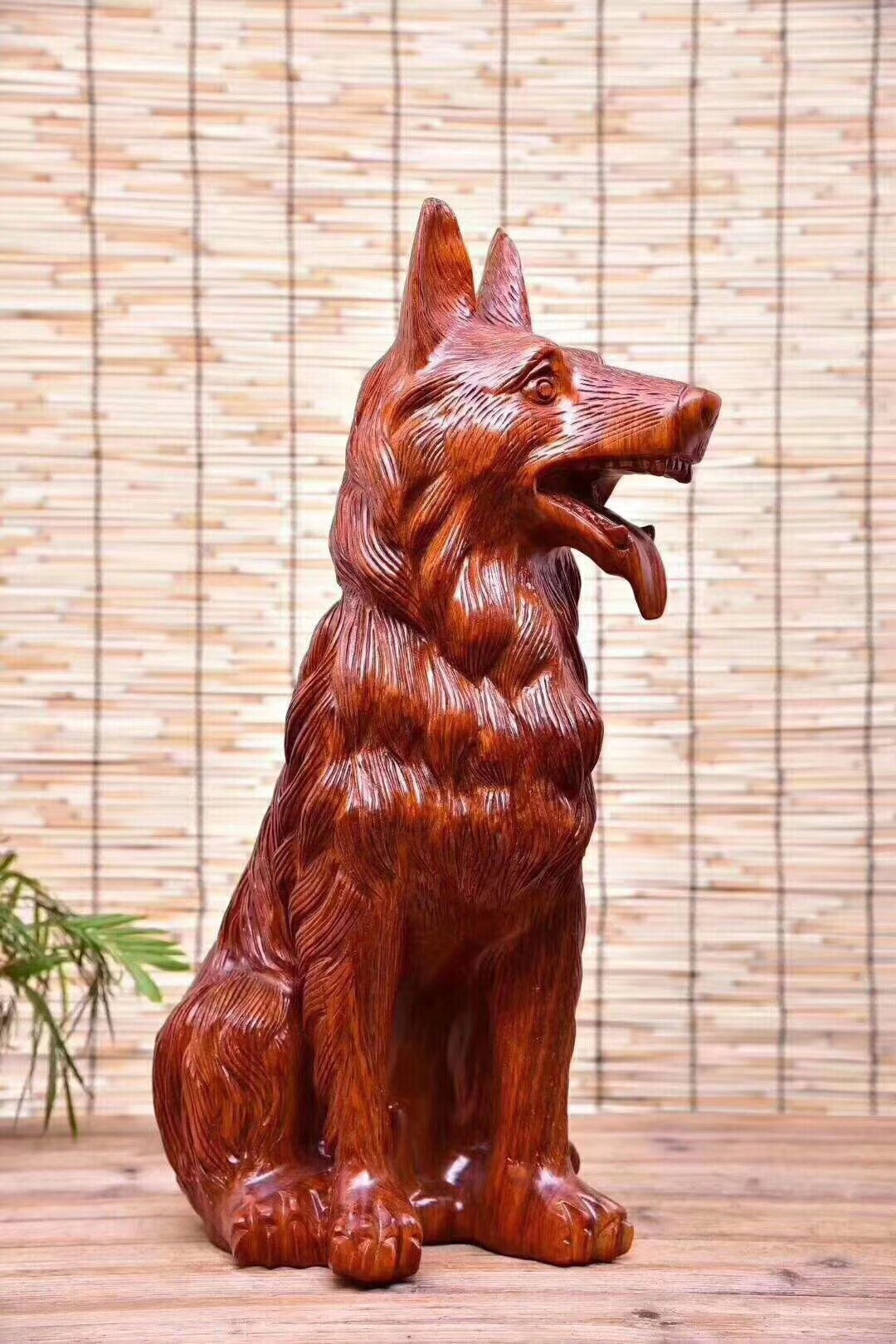 厂家批发黑檀木雕招财狼狗花梨木摆件家居办公室红木工艺品送礼