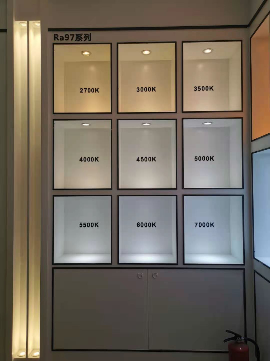 轨道灯色温5500k4700k瓷砖店cob陶瓷轨道射灯30w导轨灯散光40度