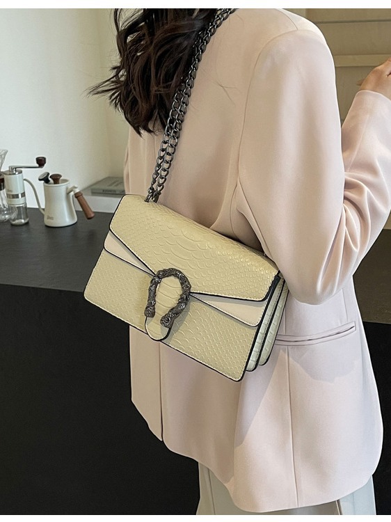 Exclusive for Cross-Border Snake Pattern Shoulder Messenger Bag 2024 New European and American Underarm Small Square Bag Chain Women's Bag Foreign Trade Wholesale women bag