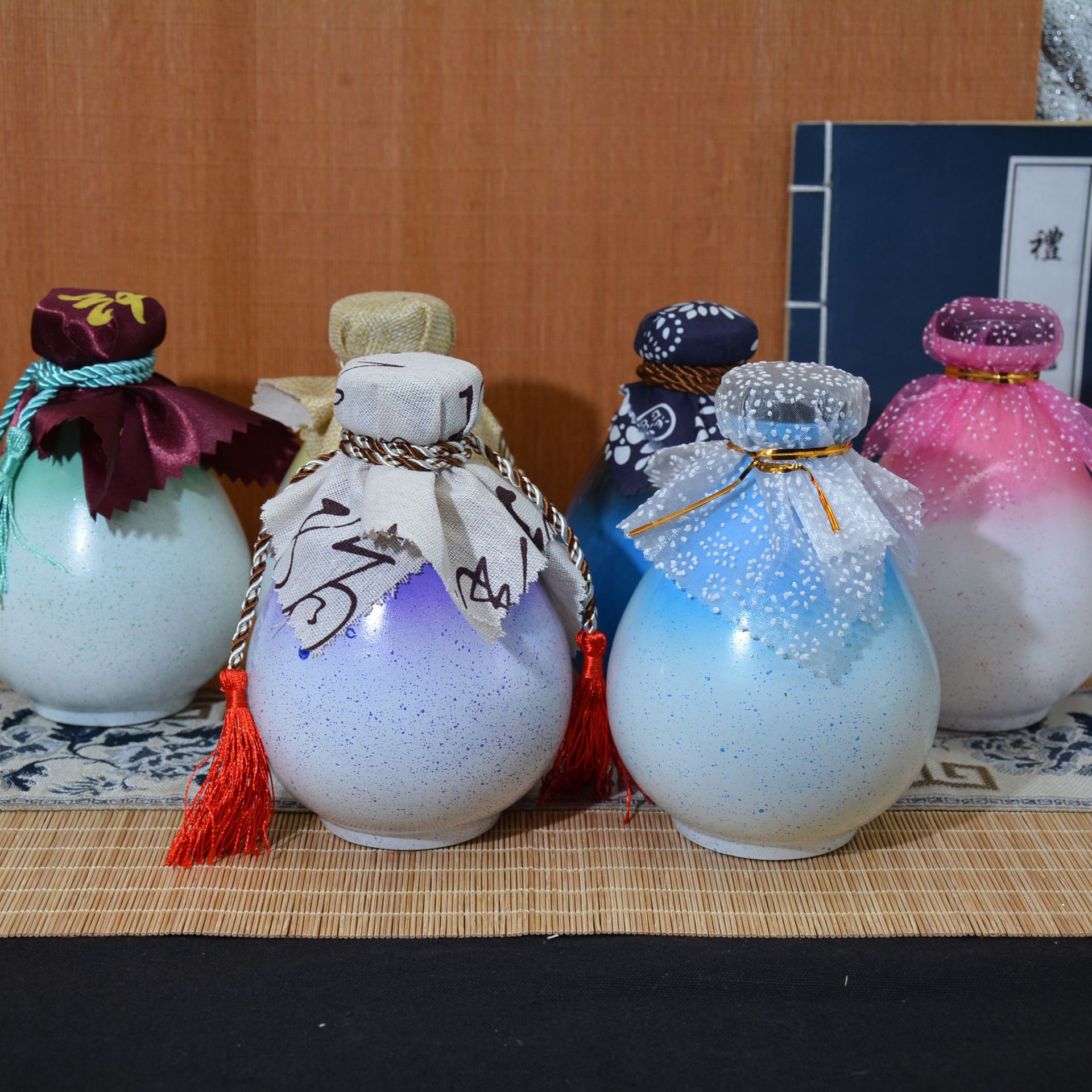 一斤装五彩缤纷玻璃小酒坛白酒瓶 渐变色酒坛 500ml彩色酒坛