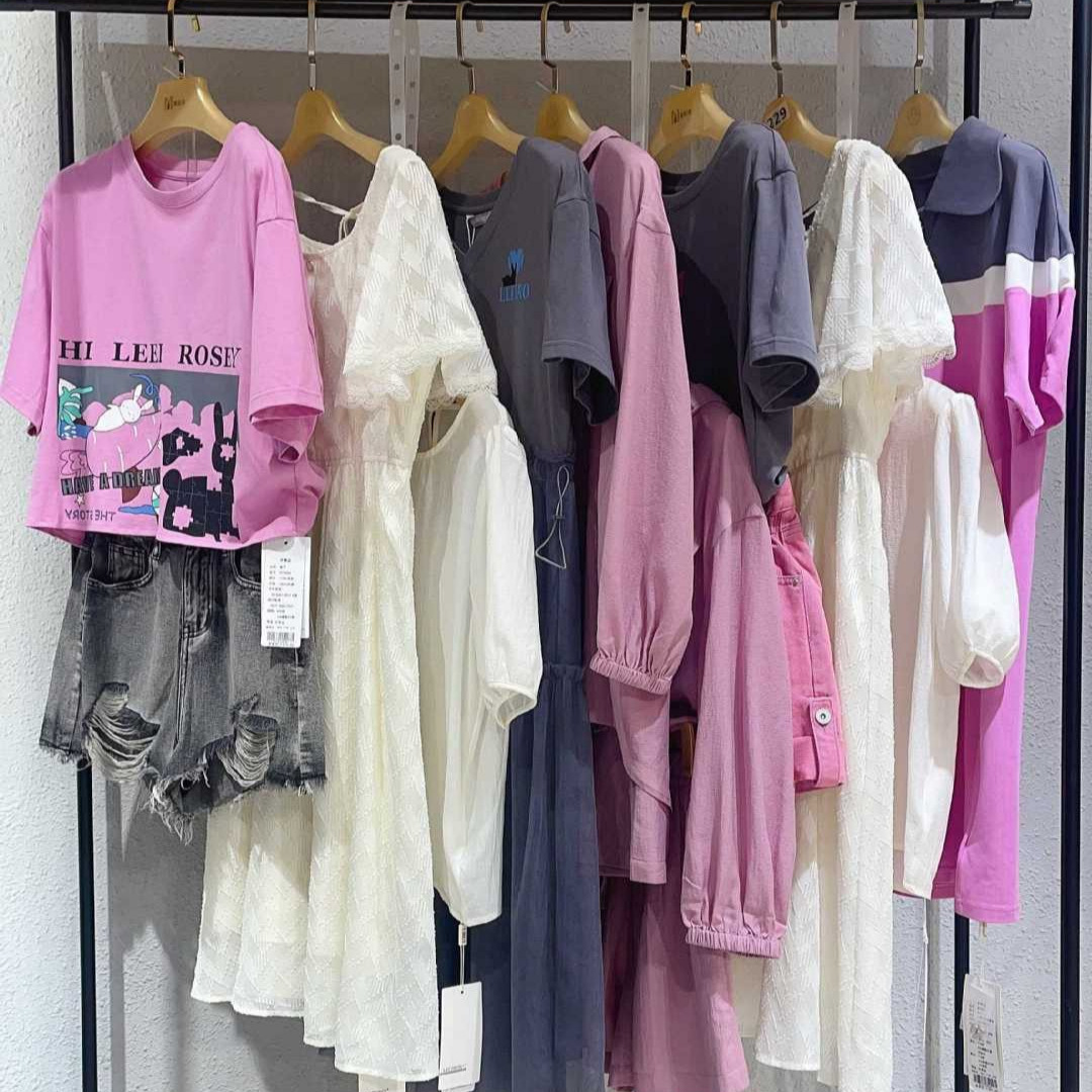 广州十三行连衣裙品牌折扣女装实体店直播尾款清货衣服短t恤货源