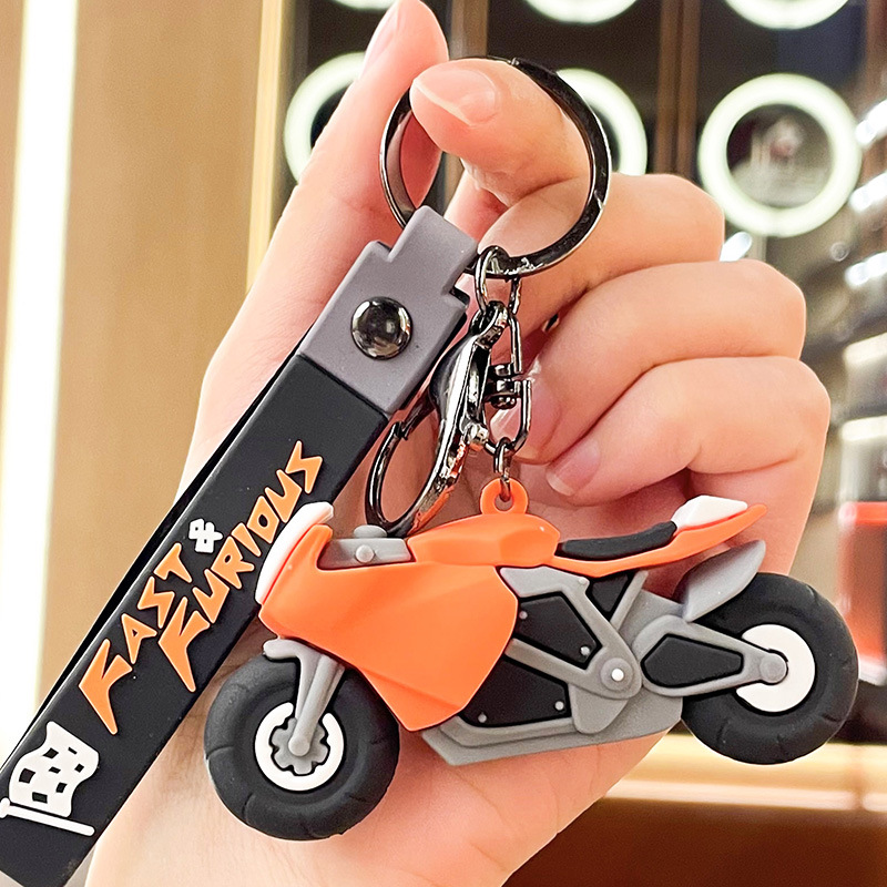 Creative Cool Motorcycle Keychain Cute Motorcycle Boys Jewelry Pendant Trendy Cool Schoolbag Ornaments Gift Wholesale