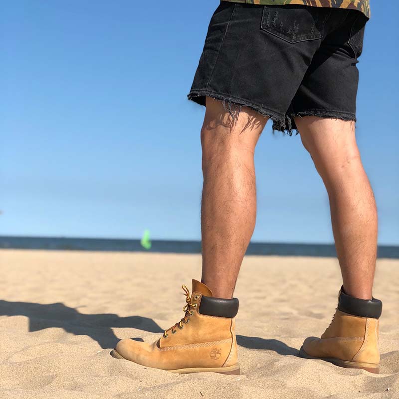 新款户外休闲鞋马丁靴头层牛皮踢不烂大黄靴高帮鞋时尚情侣工装靴