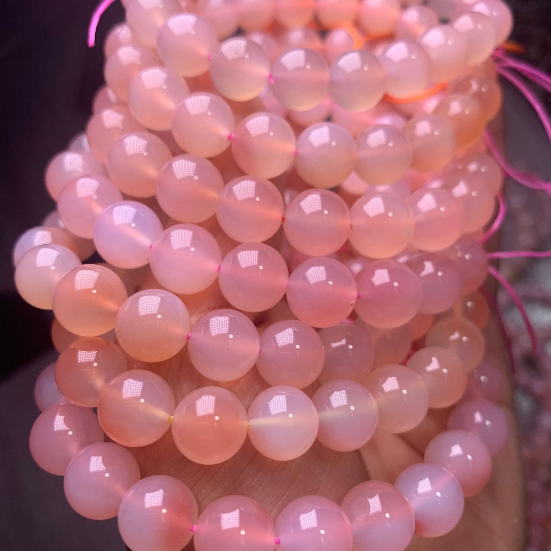 批发天然绯红玛瑙手串 散珠diy手链 色粉嫩无纹无黑杂 绯红玛瑙