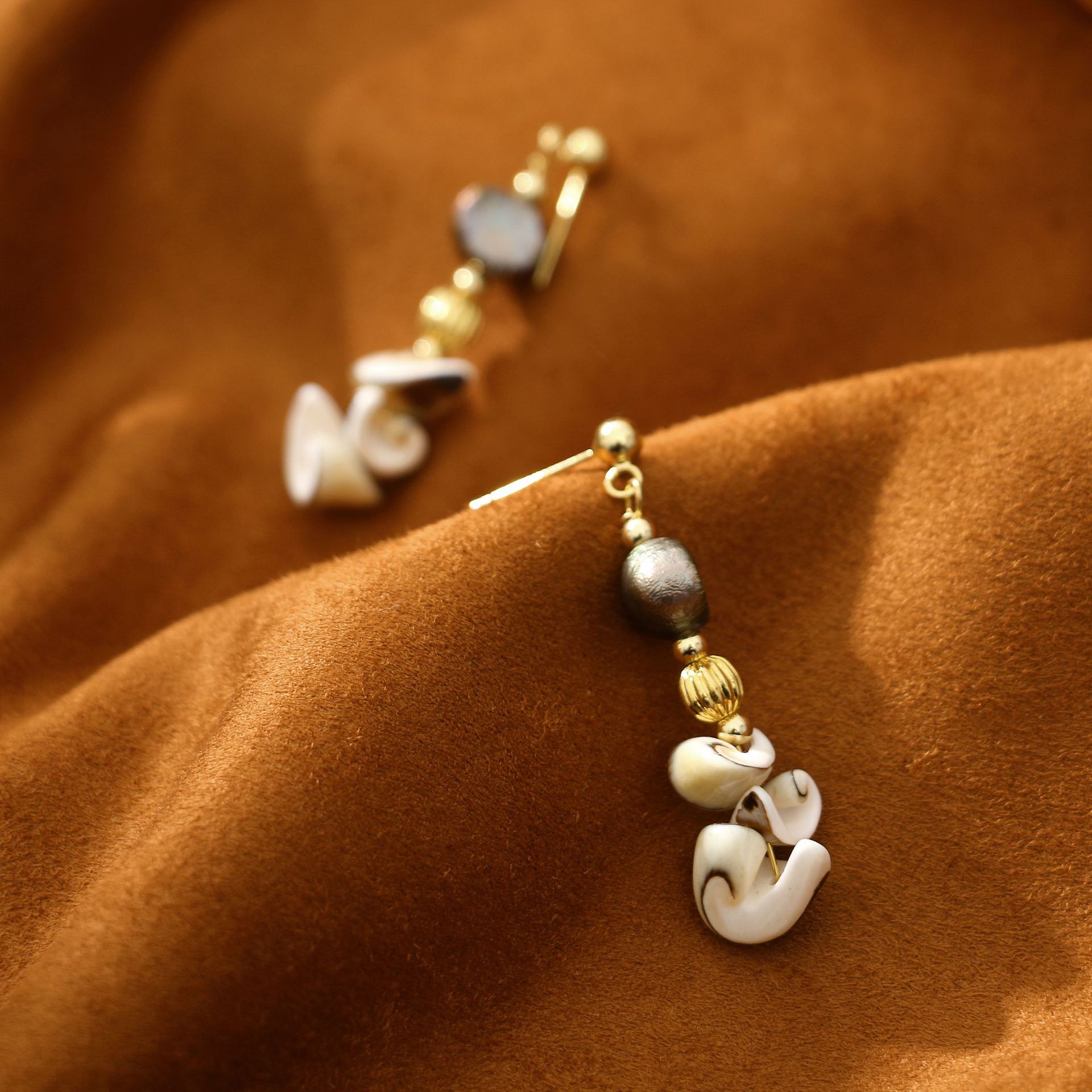 Conch Black Baroque Fresh Water Pearl Earrings Retro High Sense Korean Temperament Entry Lux Autumn and Winter Special-Interest Earrings