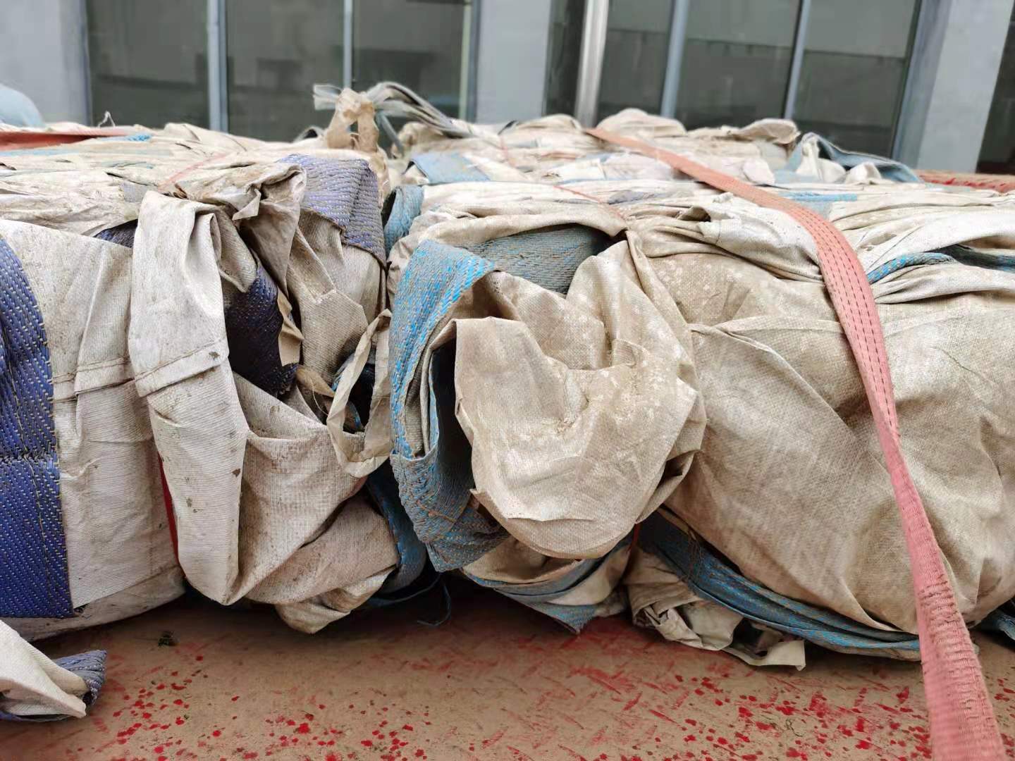 大量供应建筑垃圾打包吊环二手化工防潮加厚下开口吨包袋