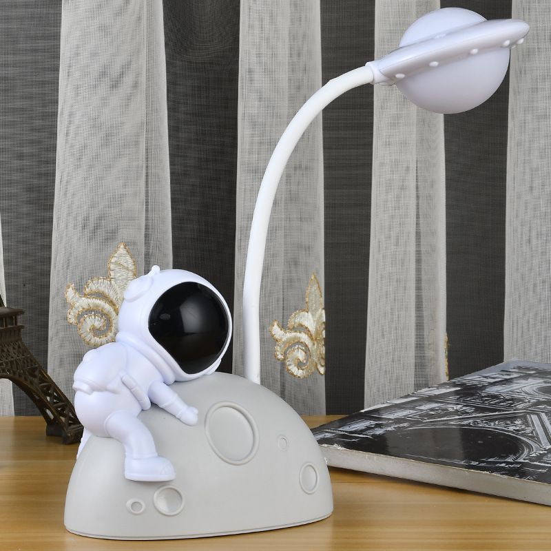 New Spaceman Charging Lamp Cartoon Moon Astronaut Led Small Night Lamp Student Desk Learning Table Lamp