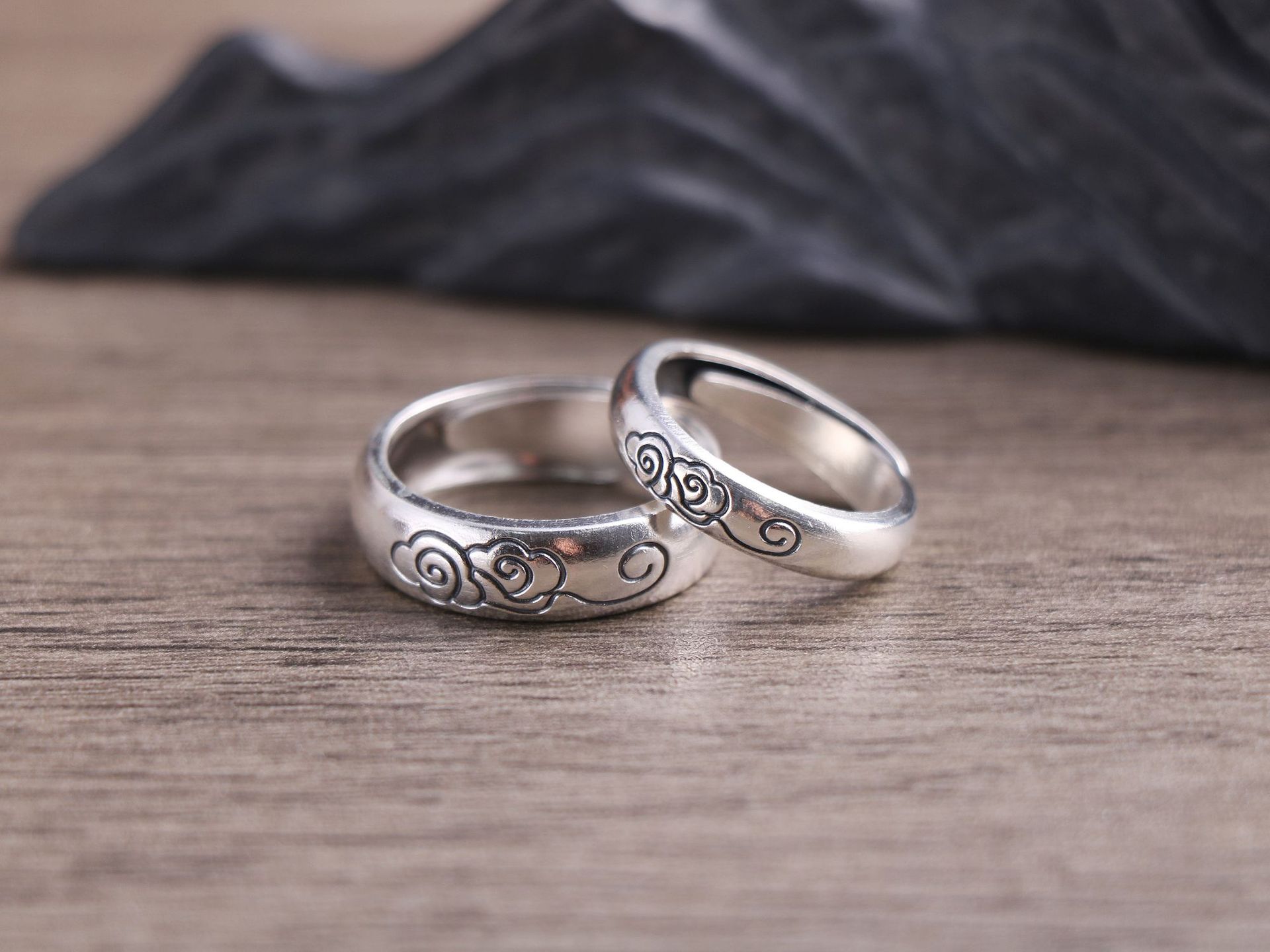 足银s999纯银戒指 复古民族风古法银祥云情侣款对戒纪念日送女友