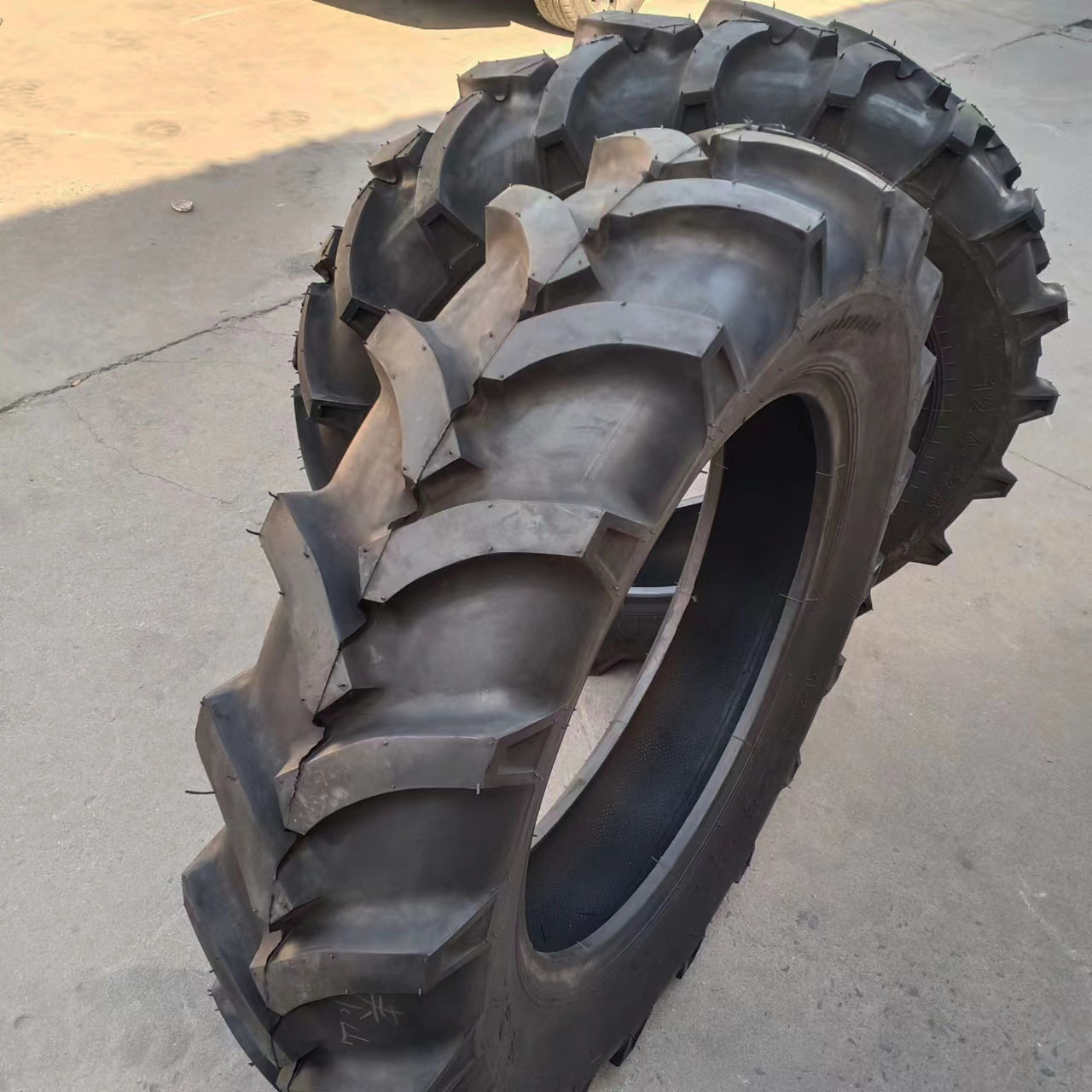 4 -28农用轮胎人字花纹-阿里巴巴