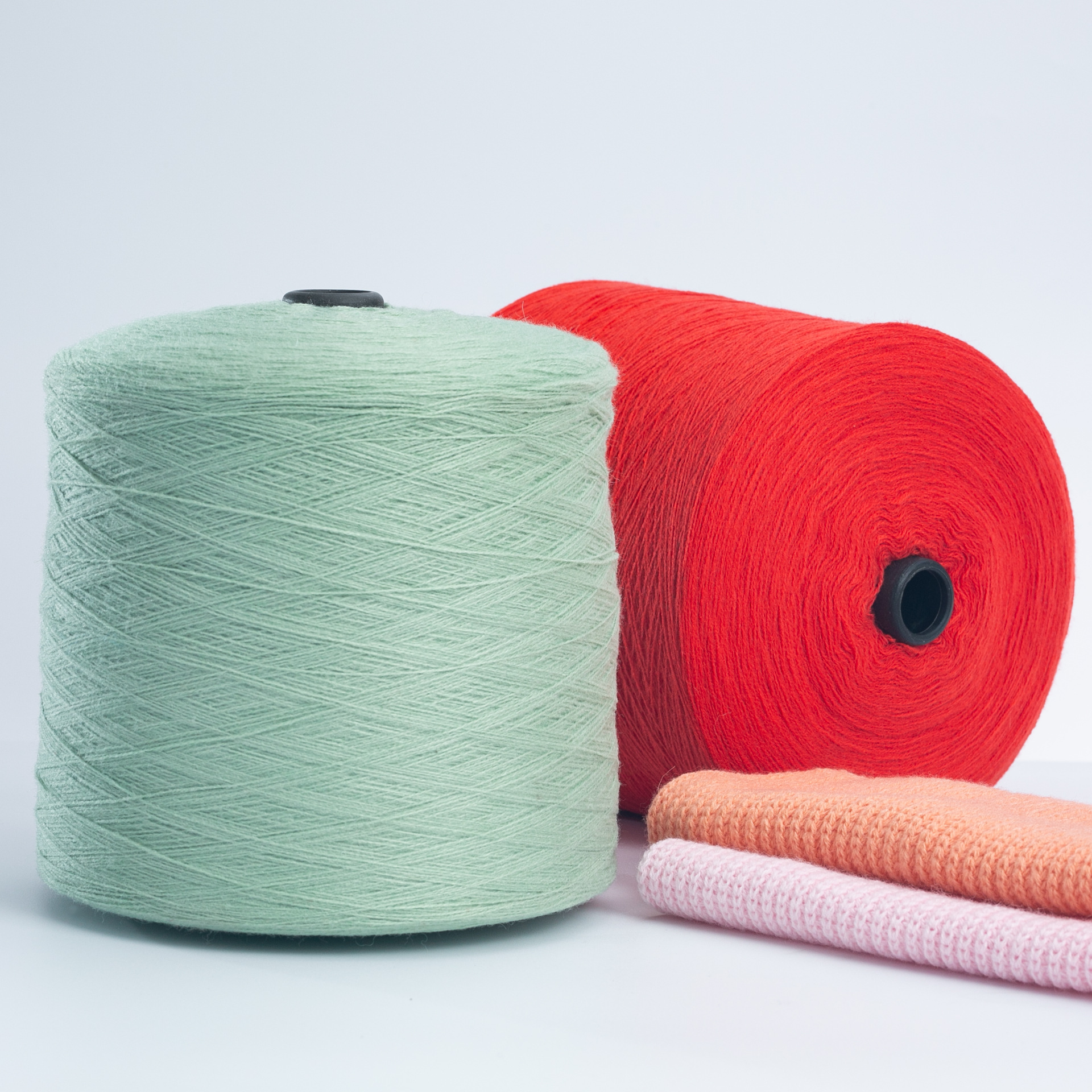 羊毛混纺纱线85%腈纶15%羊毛腈纱28支仿羊绒澳毛纱双股现货批发