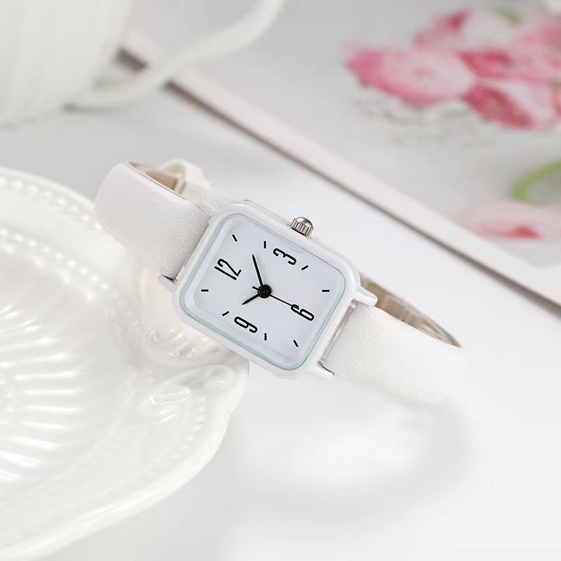 New One Piece Dropshipping Popular Women's Fashion Watch Korean Style Simple Small Square Niche Watch Student Watch