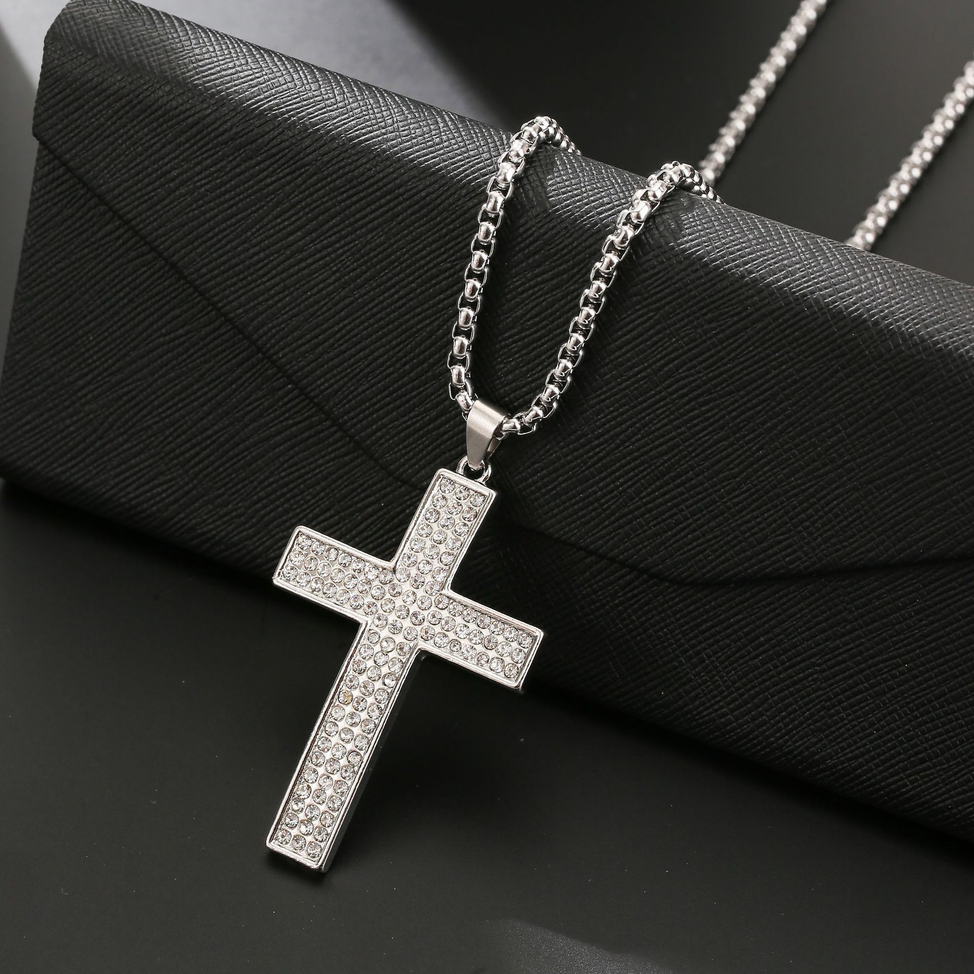 简约十字架满钻项链男女嘻哈个性百搭毛衣链吊坠饰品批发欧美跨境