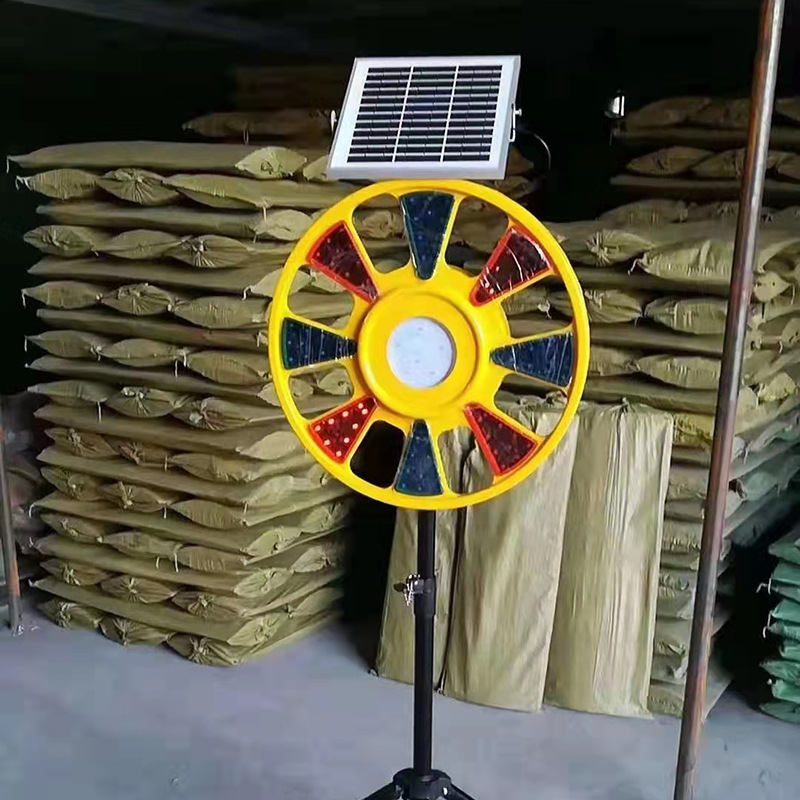 太阳能回转灯交通施工回旋灯太阳能爆闪灯led红蓝旋转灯