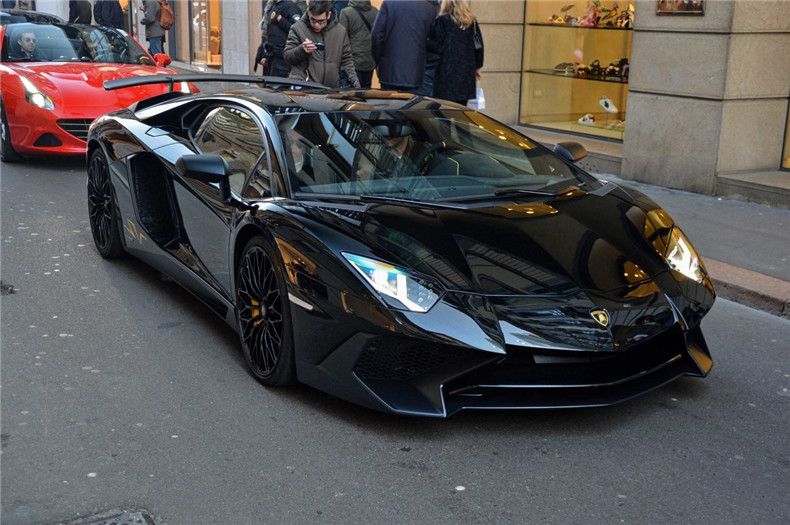 适用于兰博lp750大包围改装碳纤维外观保险杠尾翼lp700 lp720配件