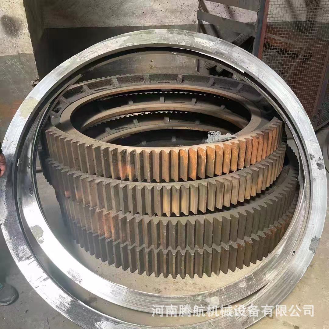 球磨机大小齿轮配件球磨机锰钢衬板齿圈齿环中空轴联轴器