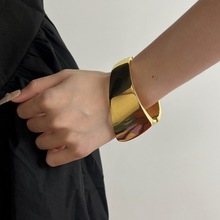 ZR新品欧美风时髦金属质感光面宽版弹簧开口手镯简约轻奢气质手环