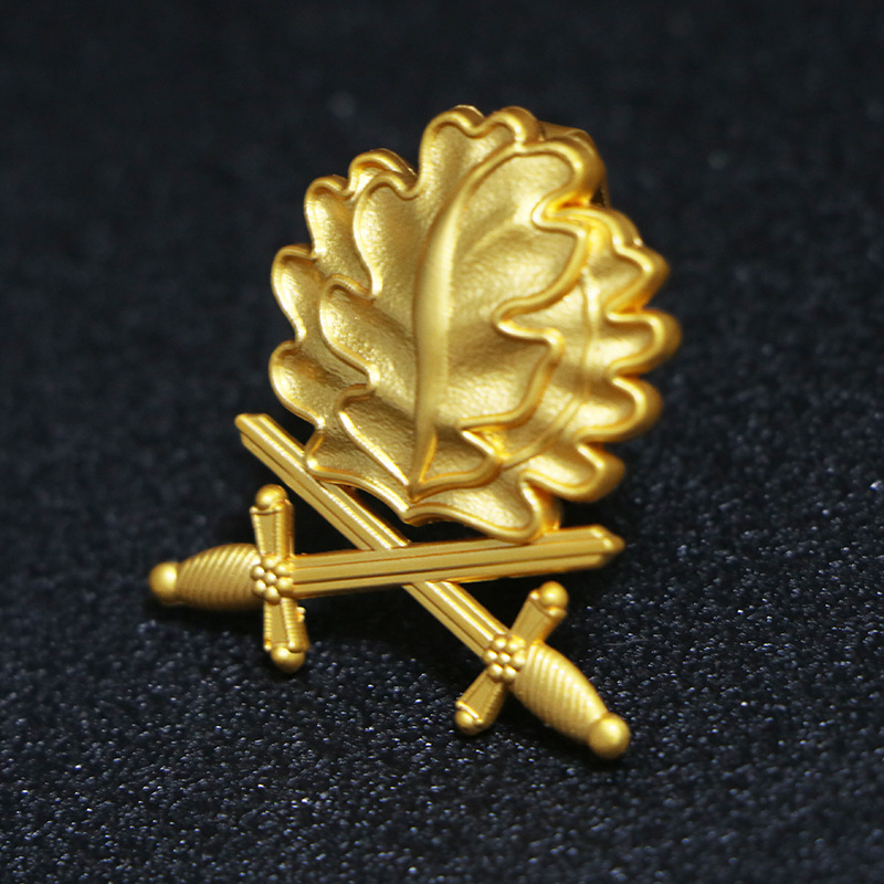 大量现货 双剑橡树叶勋章骑士勋章配件 雪绒花徽章铁十字胸针