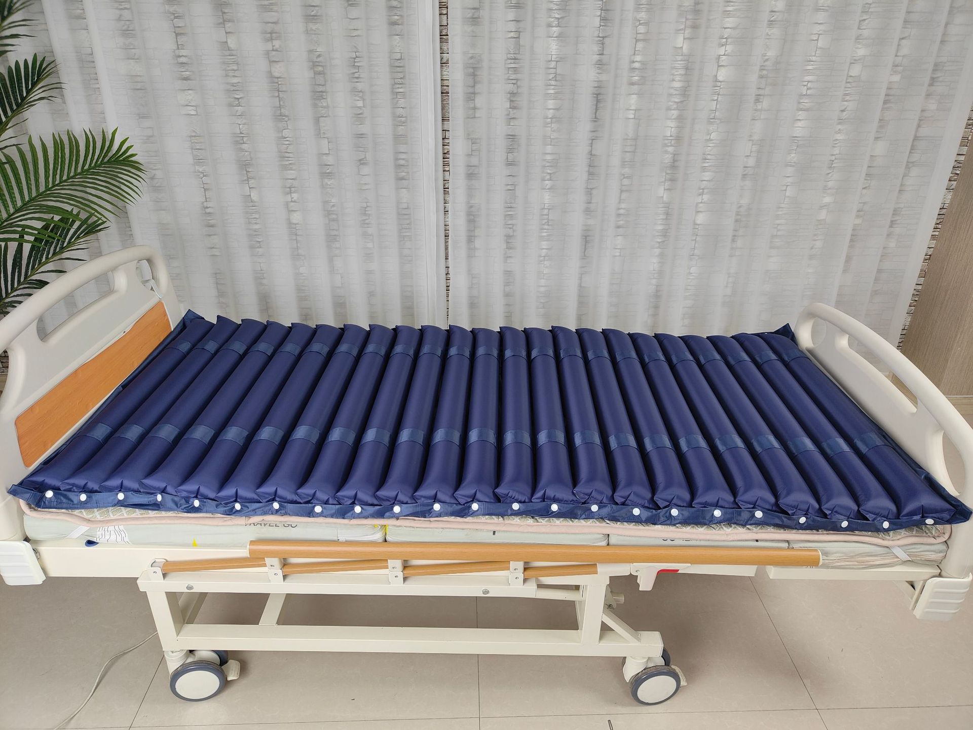 乐驰老人波动防褥疮充气床垫 带便孔家用气垫床 瘫痪病人护理床垫0