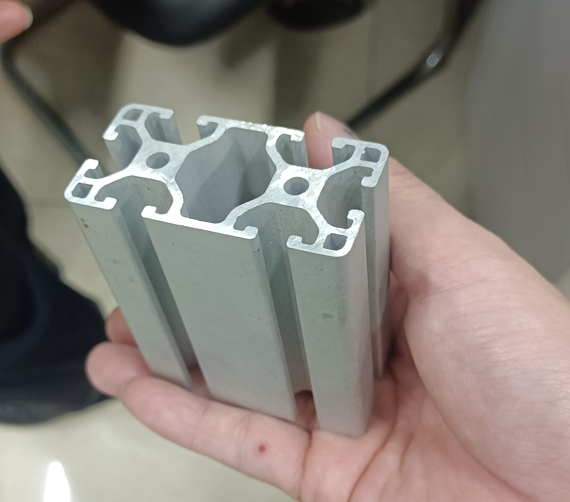 凤铝铝材隔热隔音50系列外平开窗铝合金型材 门窗铝边框现货供应