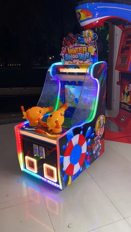 网红新款22寸双人射水机游戏机商用投币儿童亲子娱乐设备投放赚钱