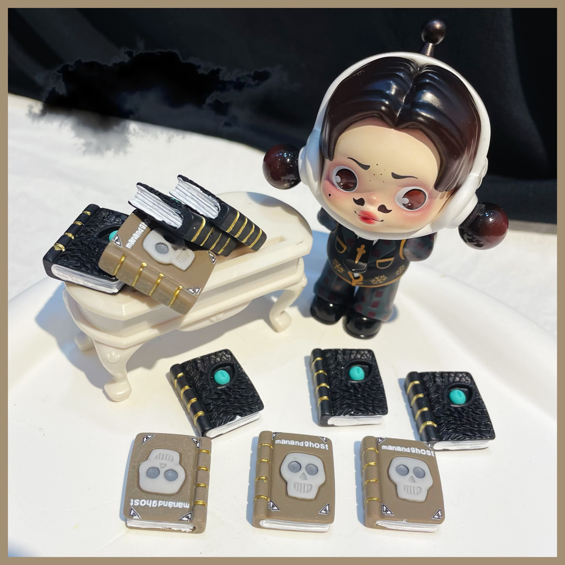 盲盒布置装饰密林古堡场景仿真眼睛骷髅书本微缩树脂模型diy手工