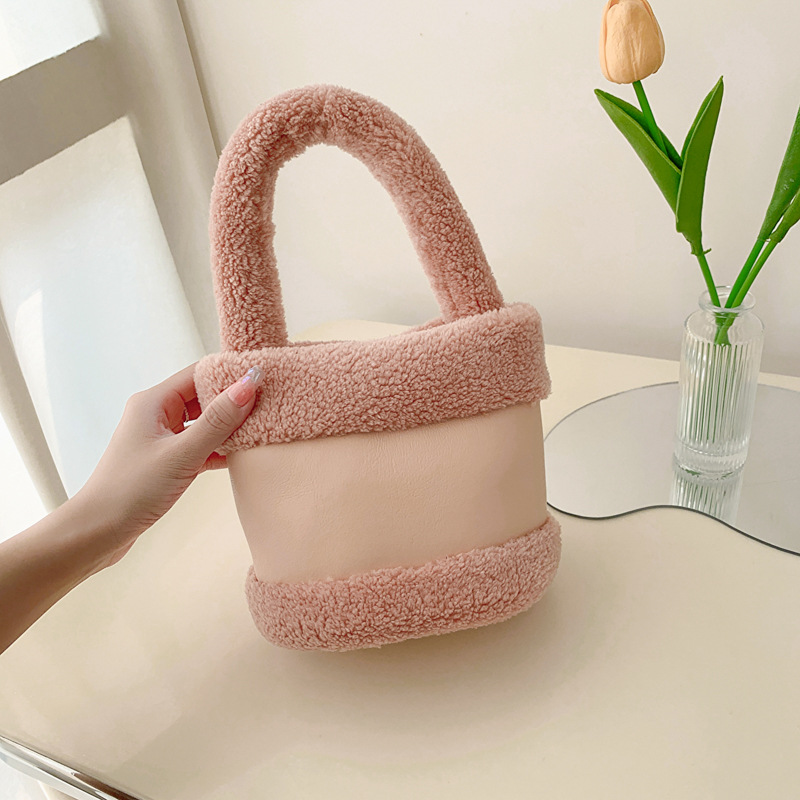 Plush Bag Women's 2022 Autumn and Winter New Korean Popular INS Fashion Bucket Bag Lamb Wool Handbag