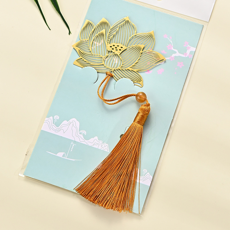 Creative Brass Metal Vein Bookmark Cultural and Creative Chinese Style Lotus Maple Leaf Sycamore Tassel Student Teacher's Day Gift
