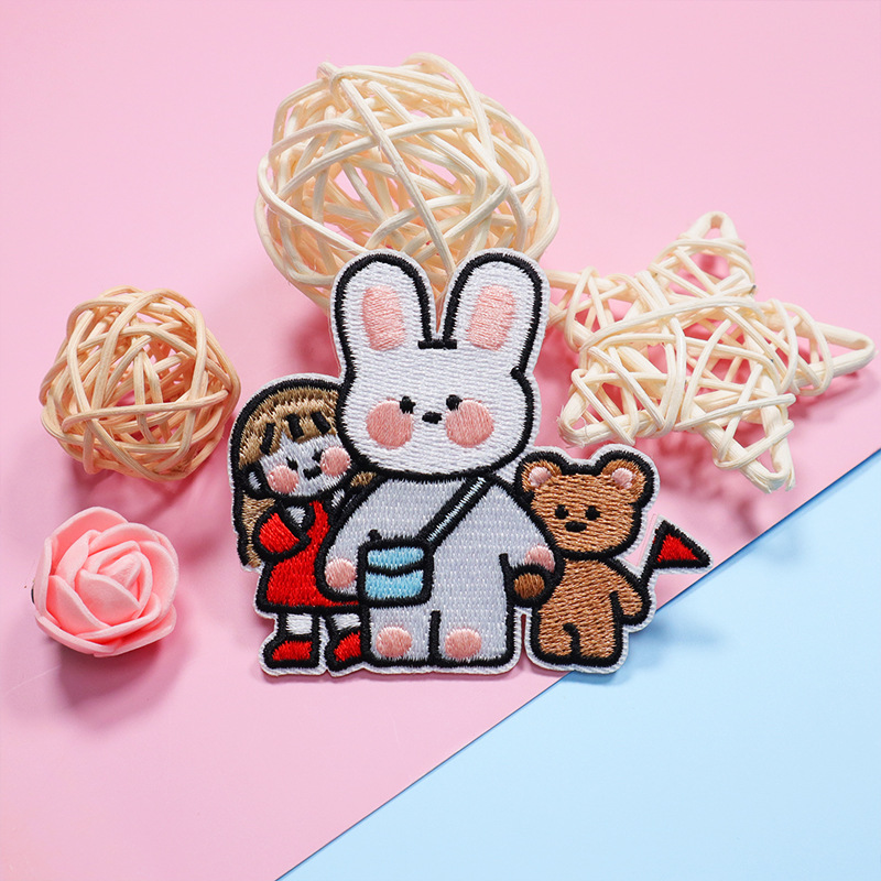 精致可爱卡通图案刺绣布贴 小兔小熊补丁 创意儿童服装批发刺绣贴